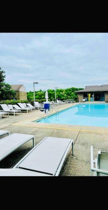 Appartamento Honoray-Kes Monroeville Esterno foto